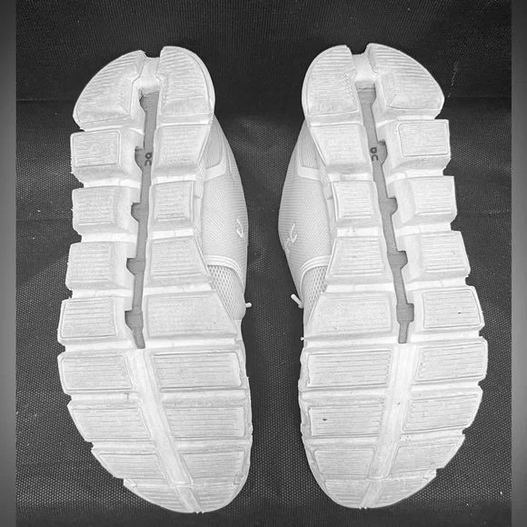 On Running White Athletic Shoes - Picture 6 of 6